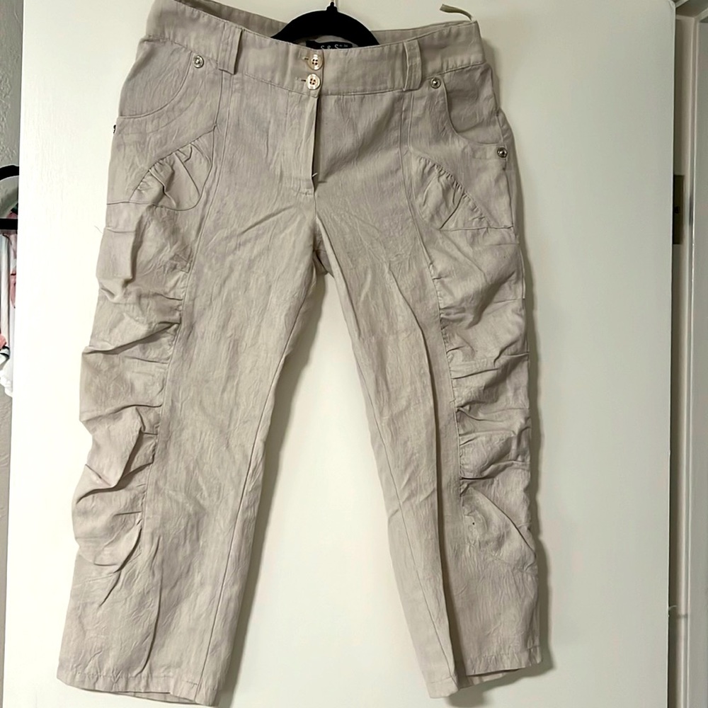 Capri summer pants.